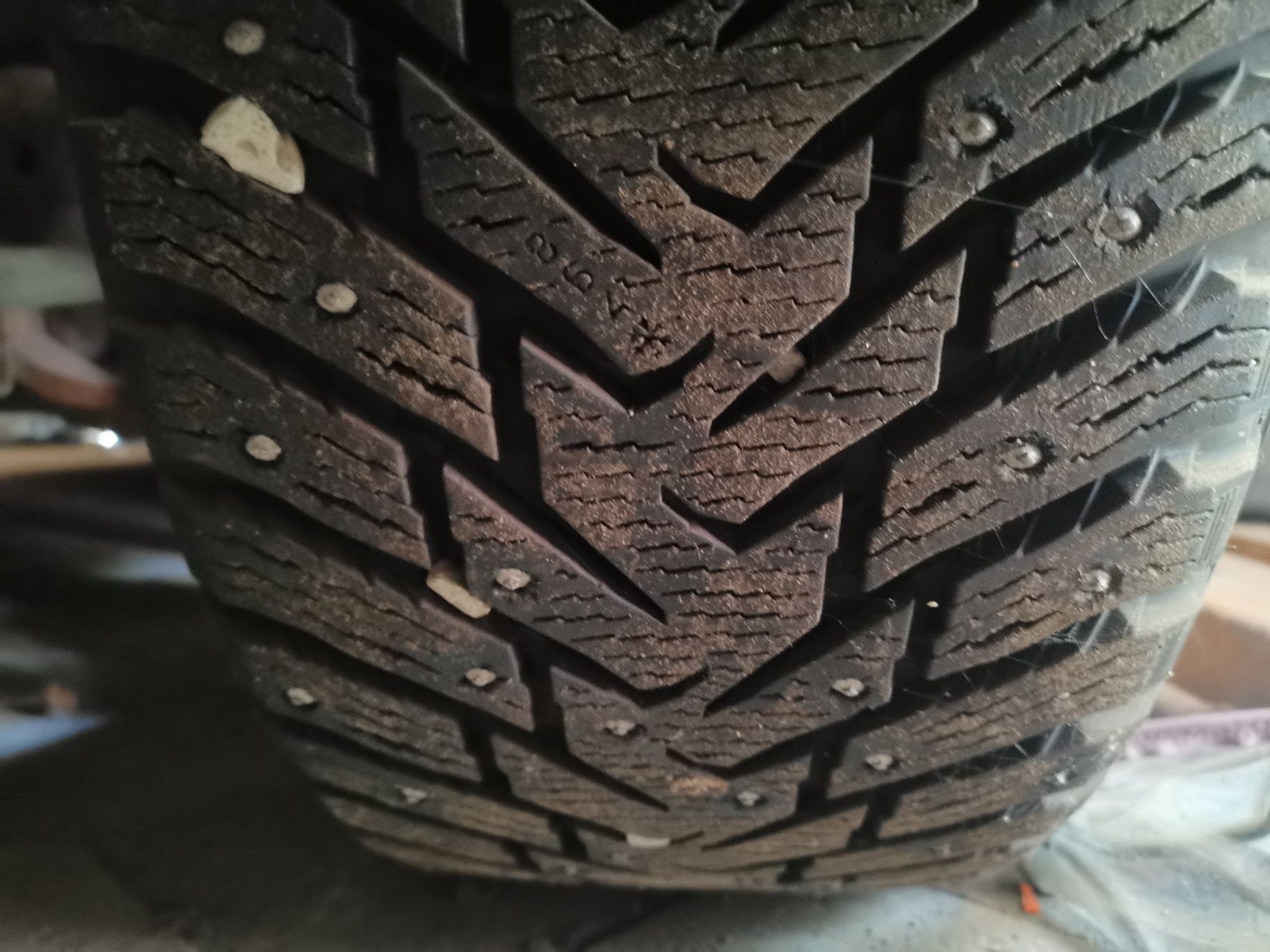 Nokian /60R18 8 suv