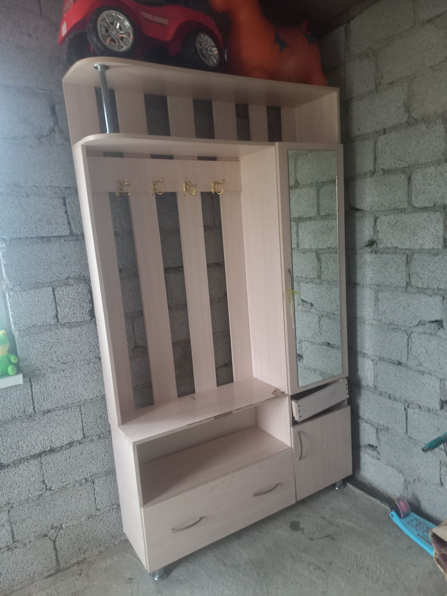 прихожка бу жакдайы жаксы