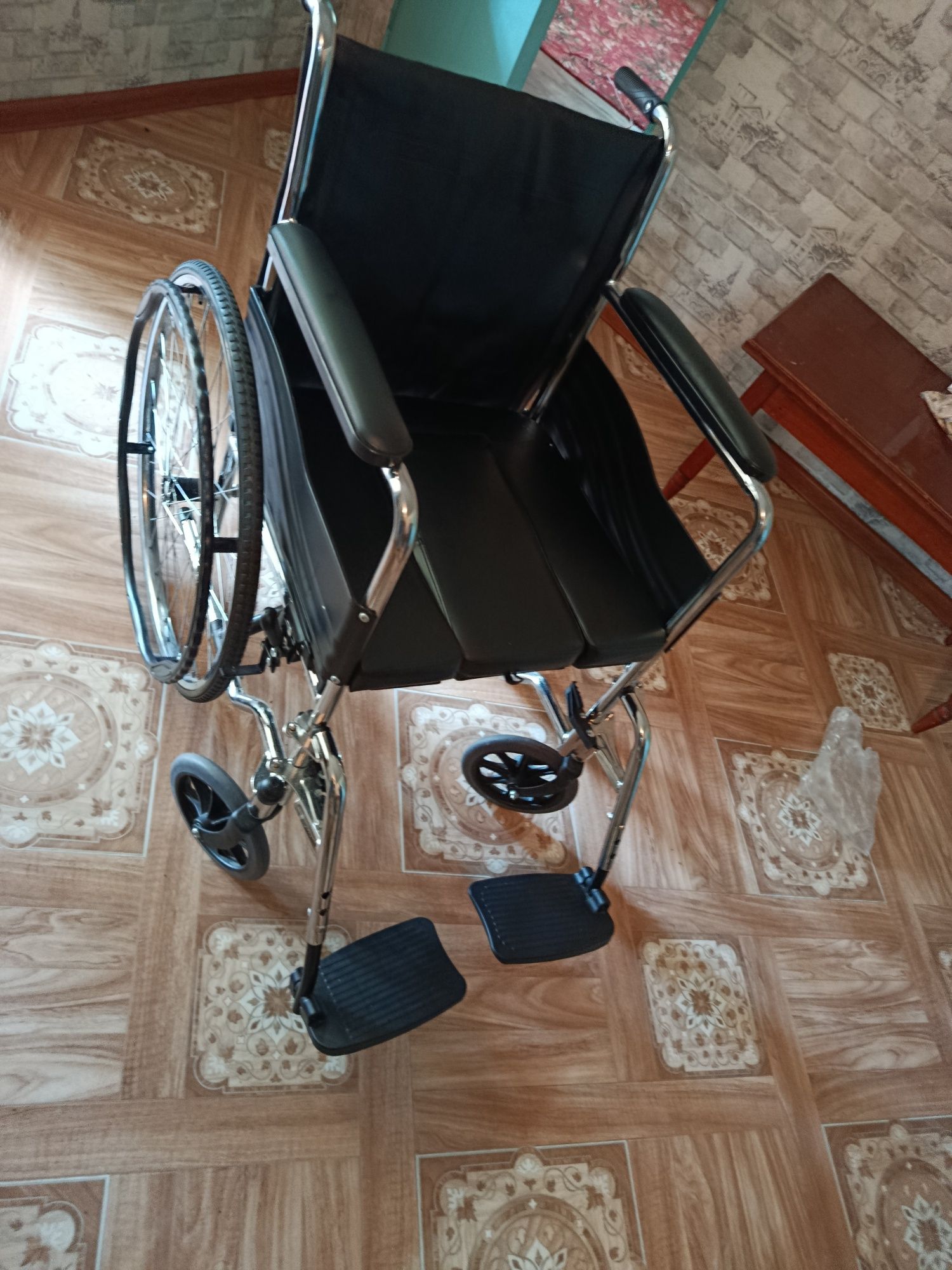 Инвалидная коляска