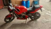 Honda- V T- 250.