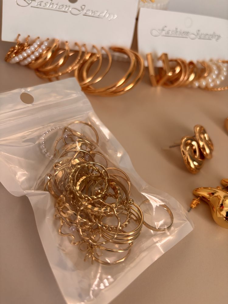 Набор серёг и колец (Fashion Jewelry) – золотой цвет