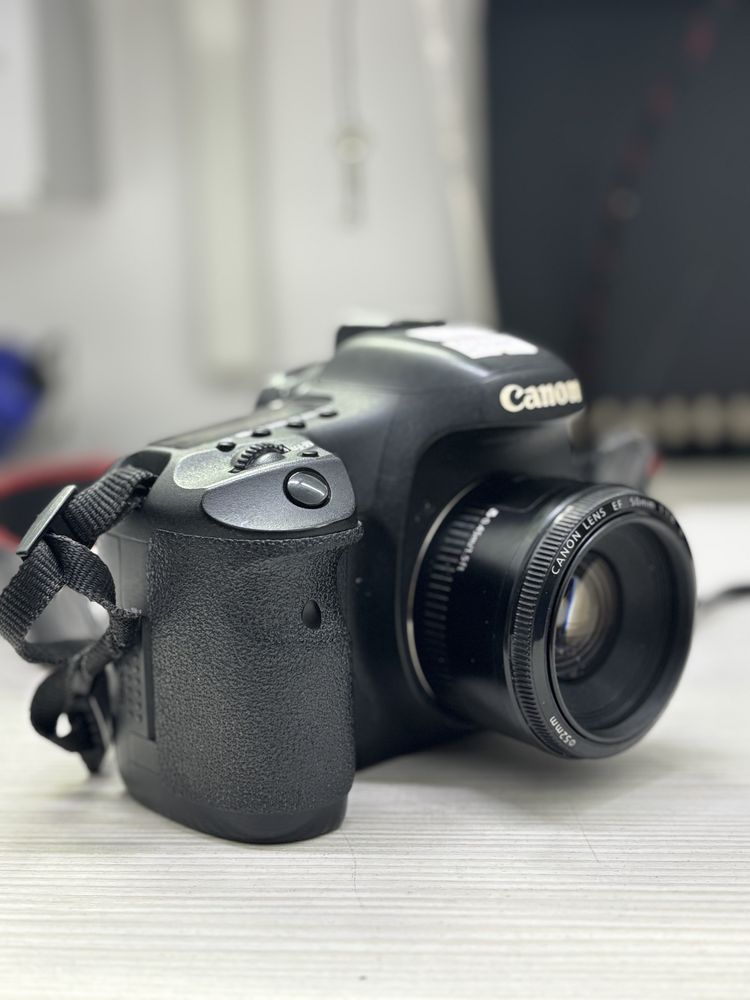 Фотоаппарат Canon EOS 7D