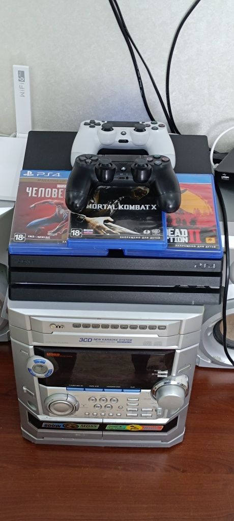 Sony Playstation 4 PRO 1 TB