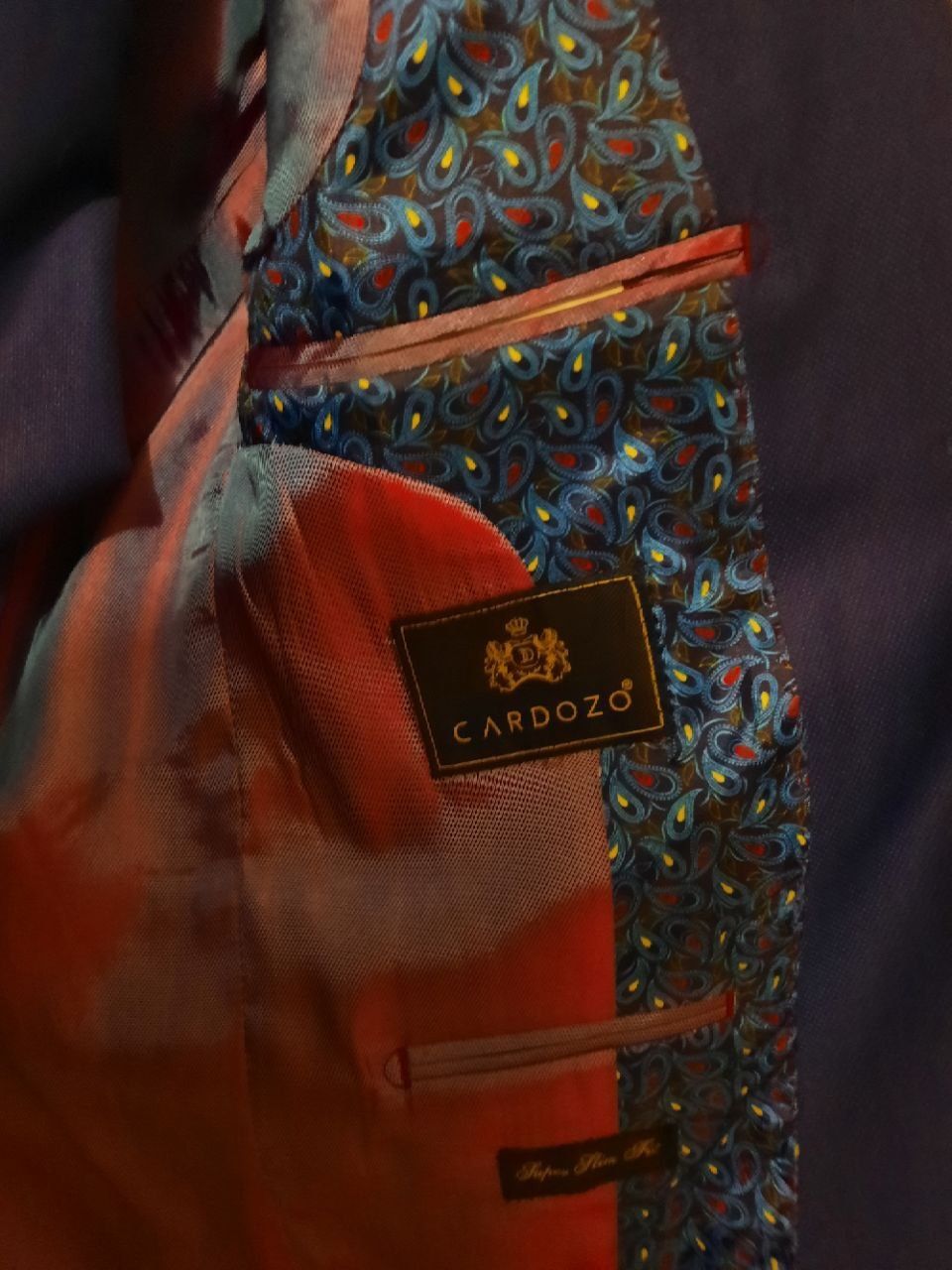 Продаётся костюм от бренда CARDOZO (КАРДОЗО)