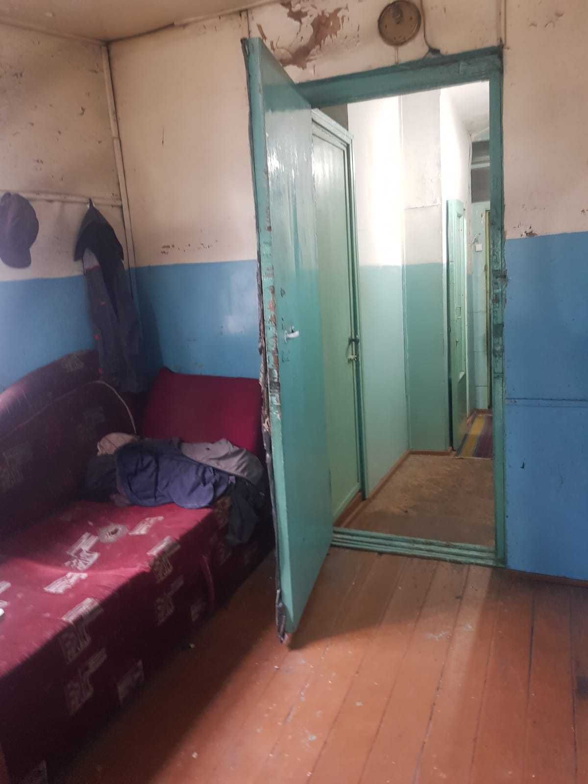 Продаётся 3-комнатная квартира в доме барачного типа
