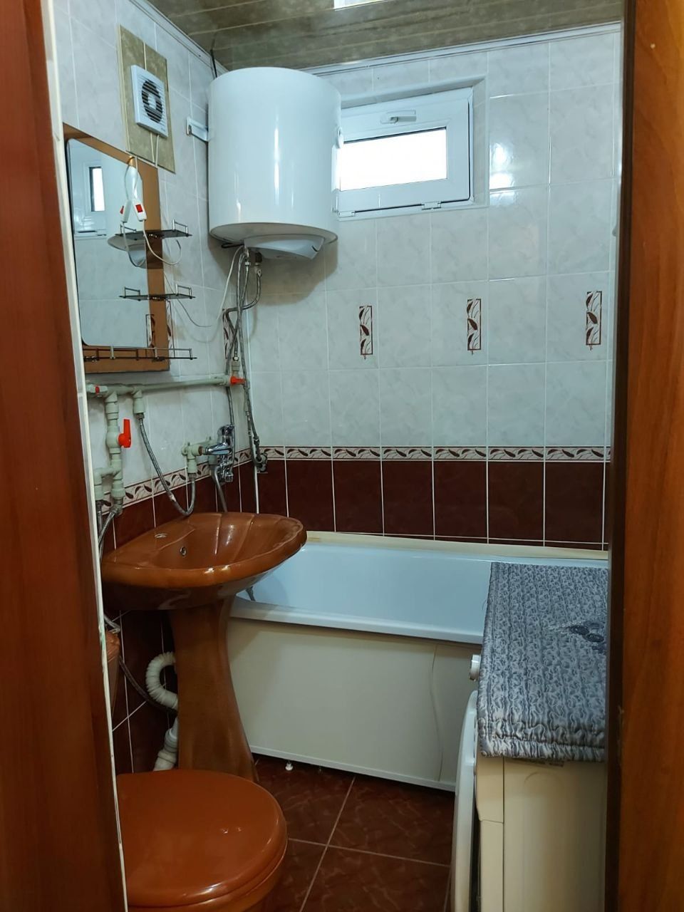 Продается 3-х комнатная квартира в районе Запада