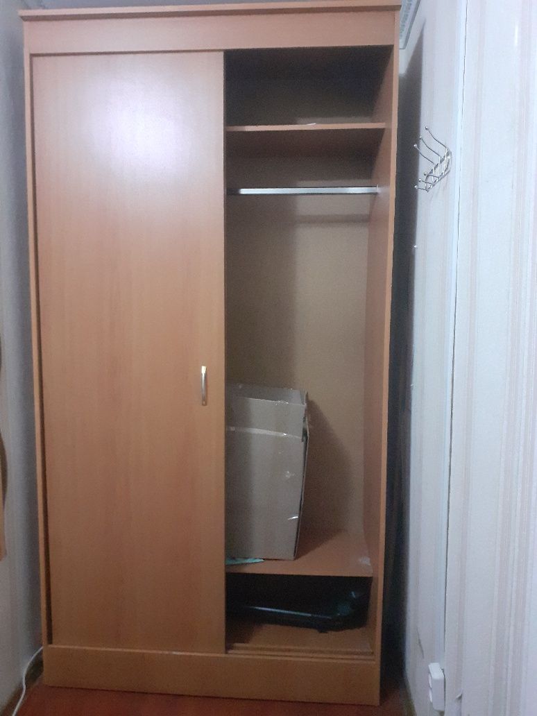 Продаю шкаф купе