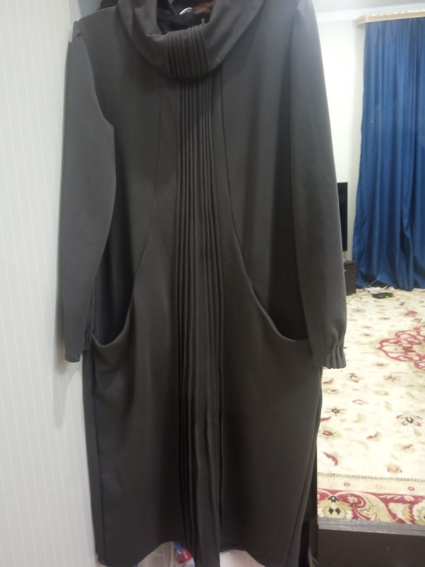 Продам платье р.50-52.