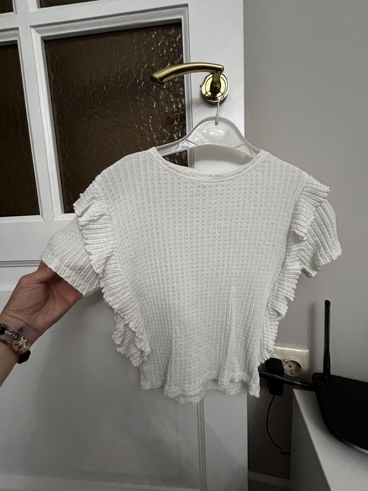 Вещи все фирменные zara и адидас