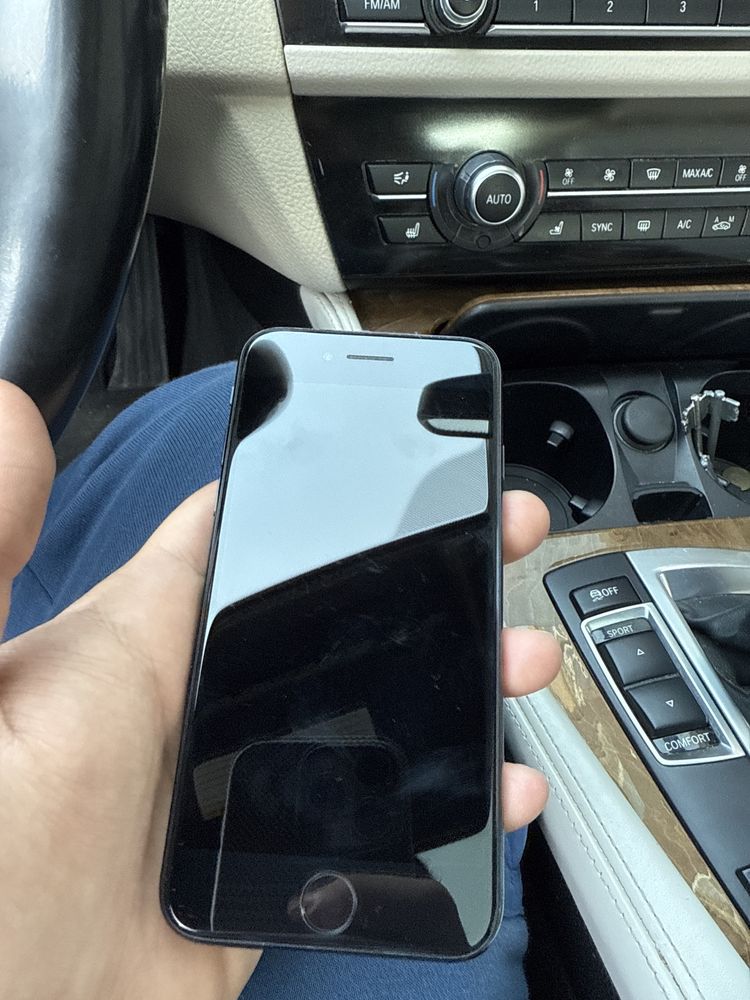 iPhone Se продается