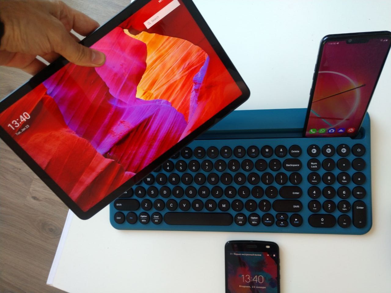 Новая клавиатура для смартфона планшета 3 подключения Bluetooth Ipad