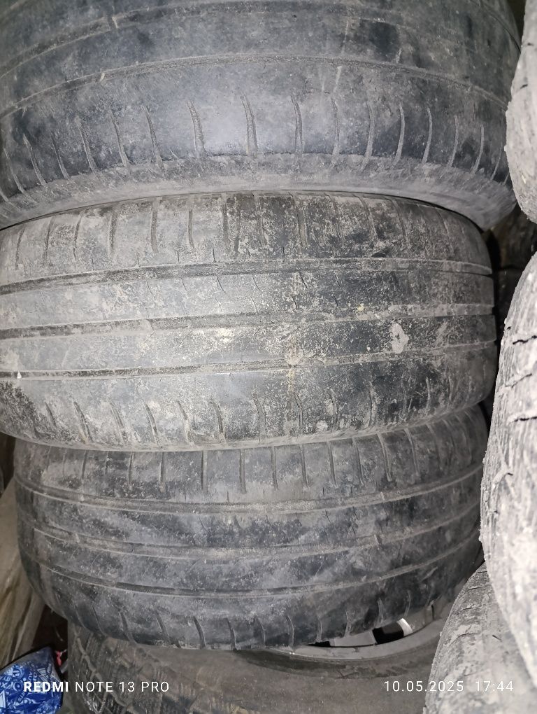 Шины летние 215/60/16 Michelin 0