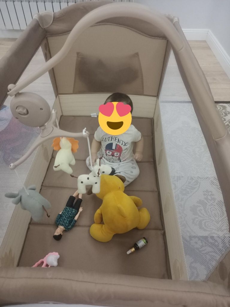 Продам кровать манеж