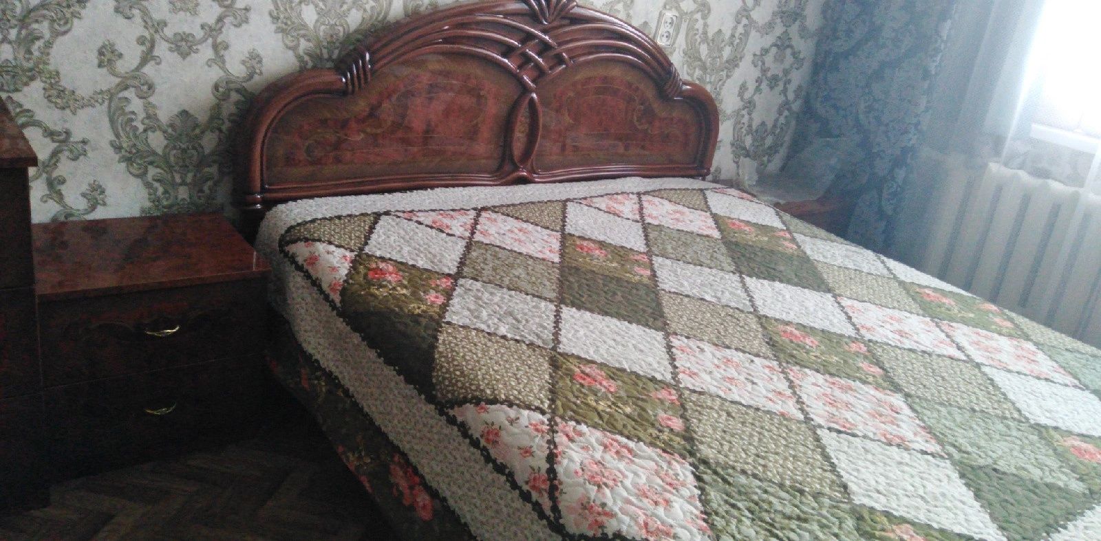 Спальный гарнитур