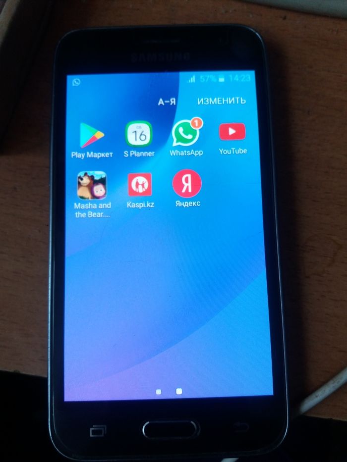 Samsung galaxy J1 2016 требует ремонта замены экрана