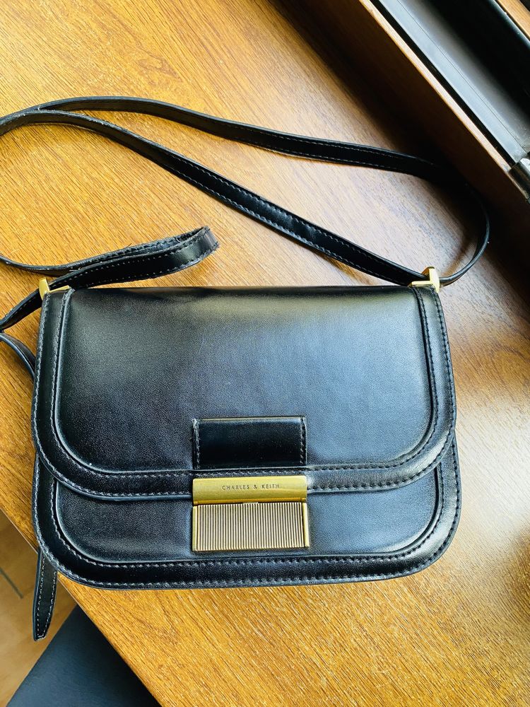 Сумка Charles&Keith