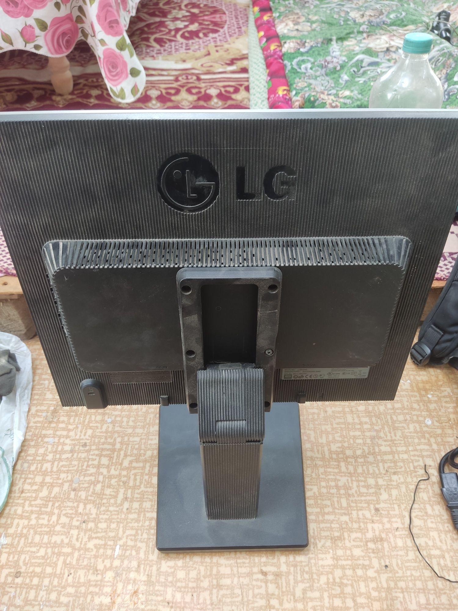 Срочно продам монитор Lg.Fletron на запчасти