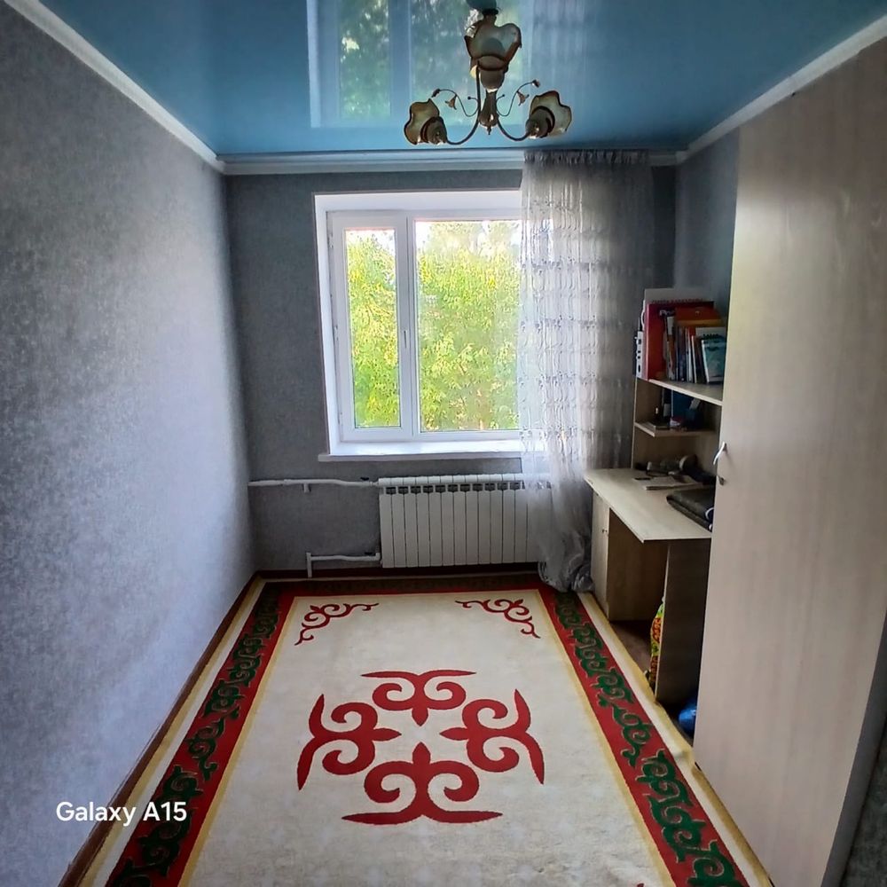 Срочно продам 3-комн квартиру по ул Тәуелсіздік 27