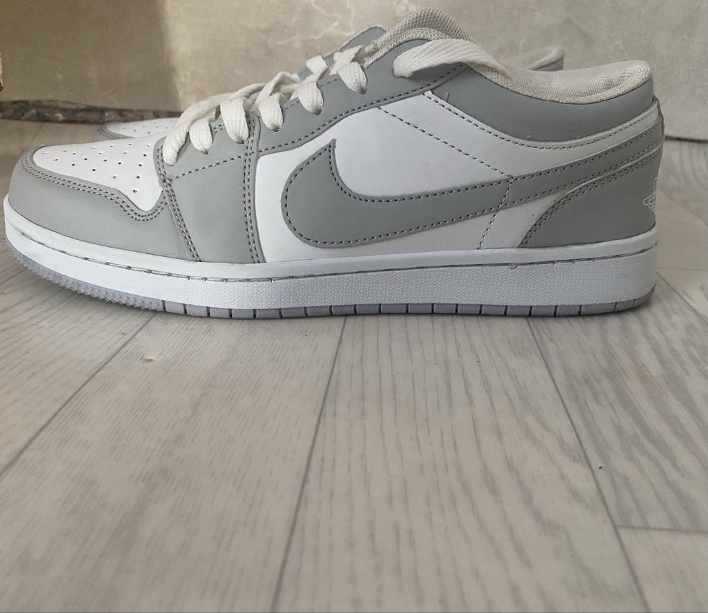 Продаю красовки nike air jordan 1 low