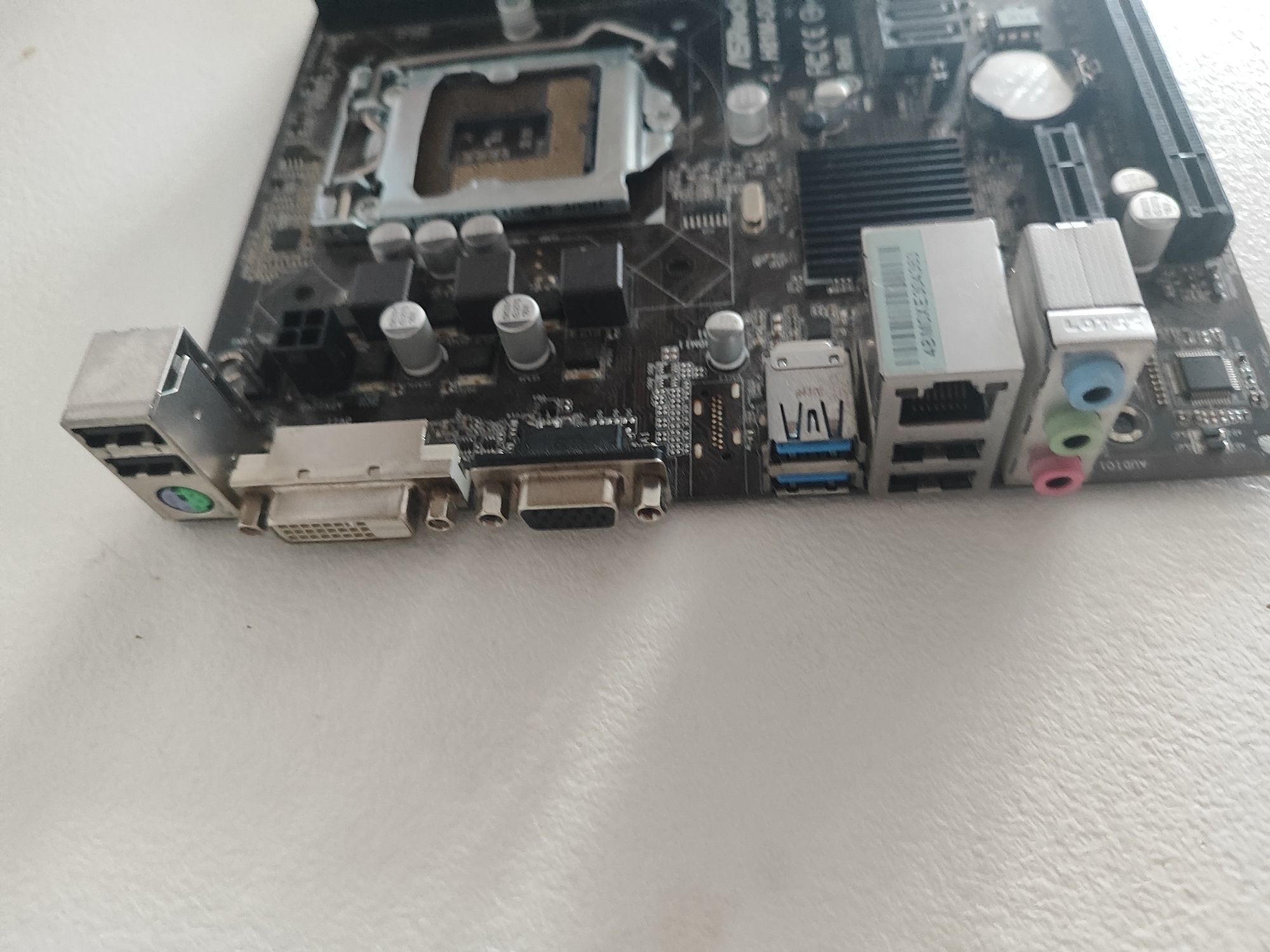 Материнская плата Asrock