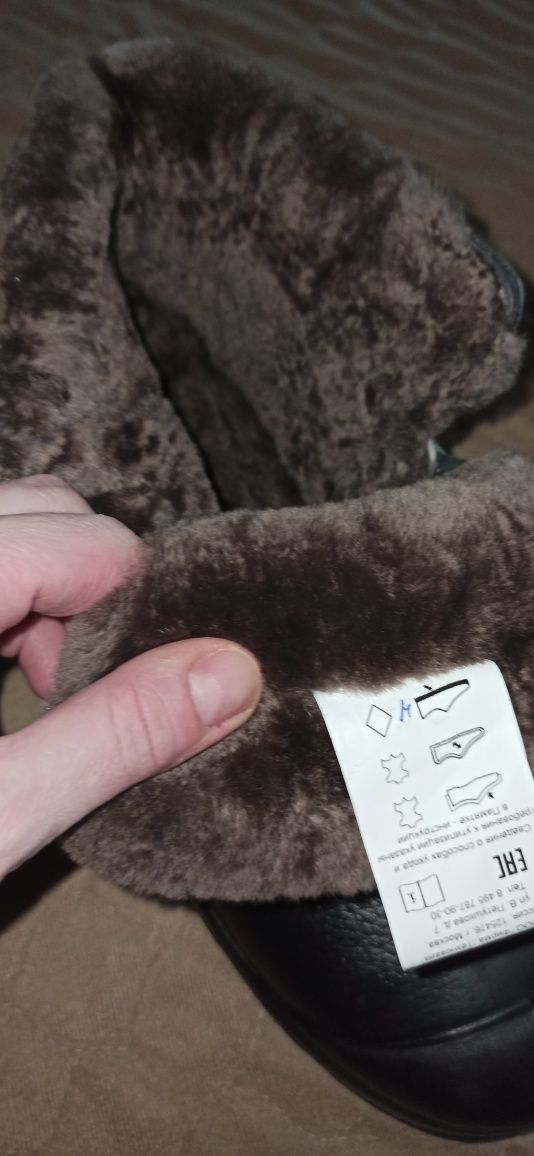 Продам кожаные  рабочие зимние ботинки высокого качества