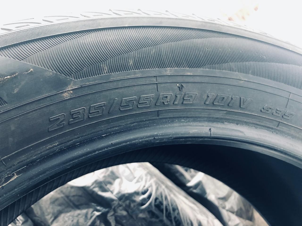 Продам летние резины YOKOHAMA 235/ 55 R19
