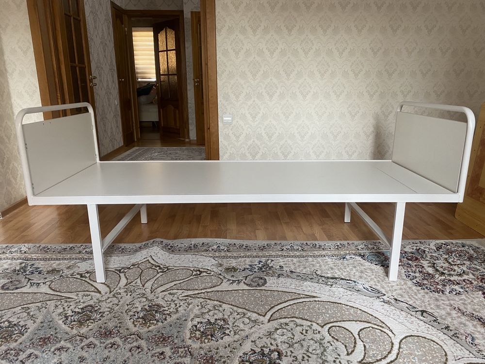 Медицинский кроват