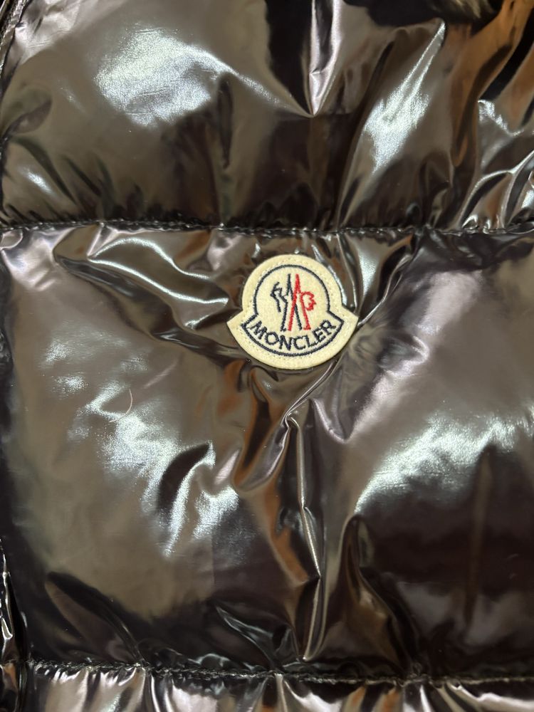 Moncler жилетка
