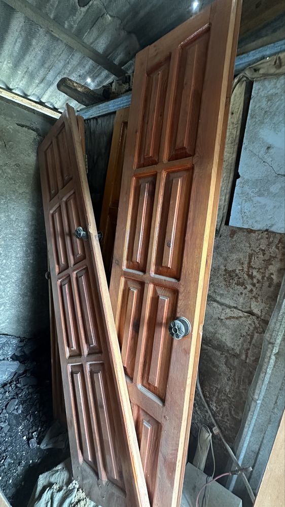 Двер,выходной двер