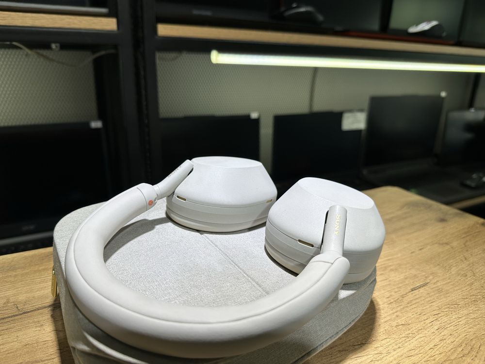 Наушники Sony WH-1000XM5, бежевые, с кейсом, 10142/А10