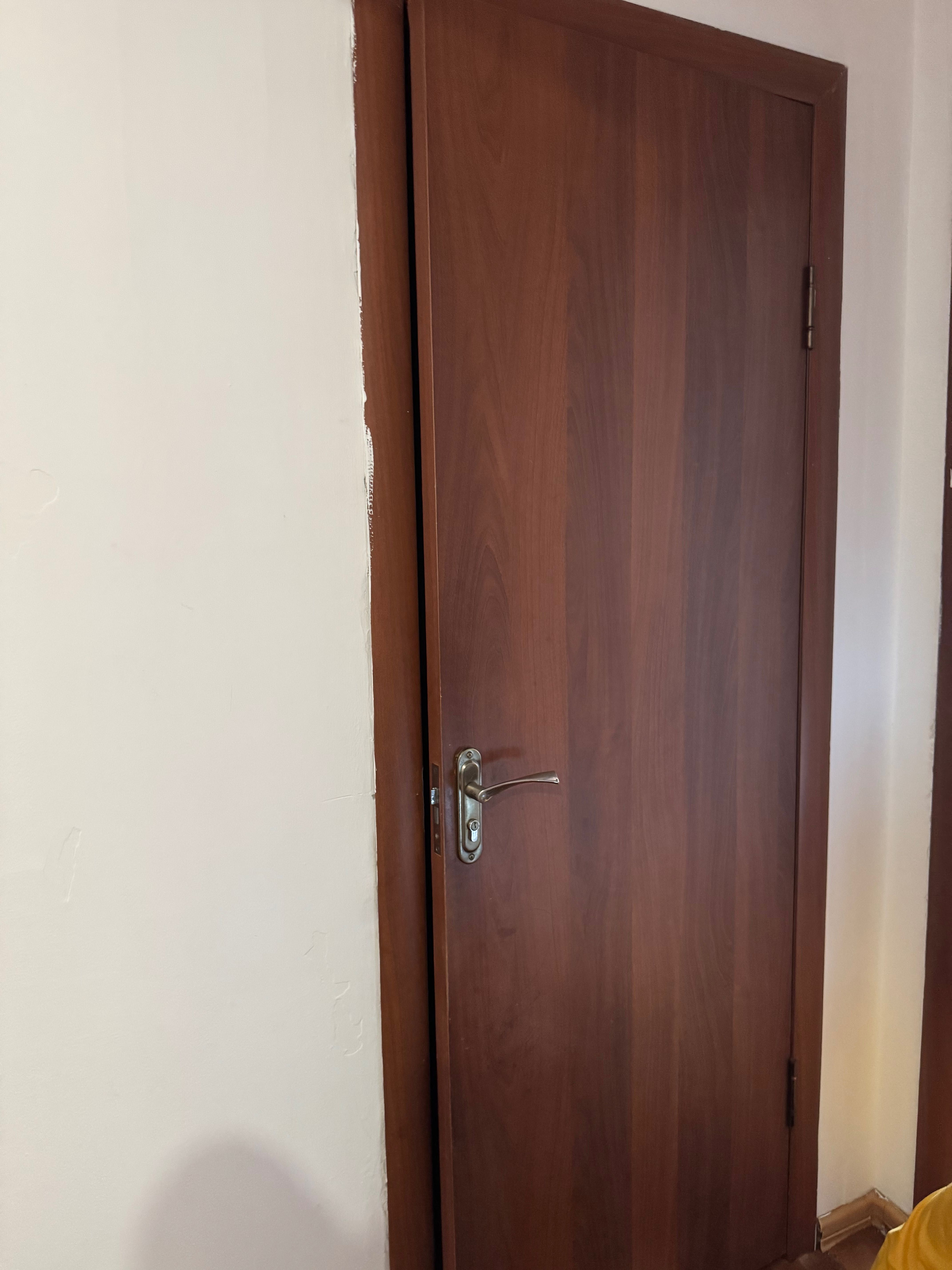 Двери 5 штук б/у