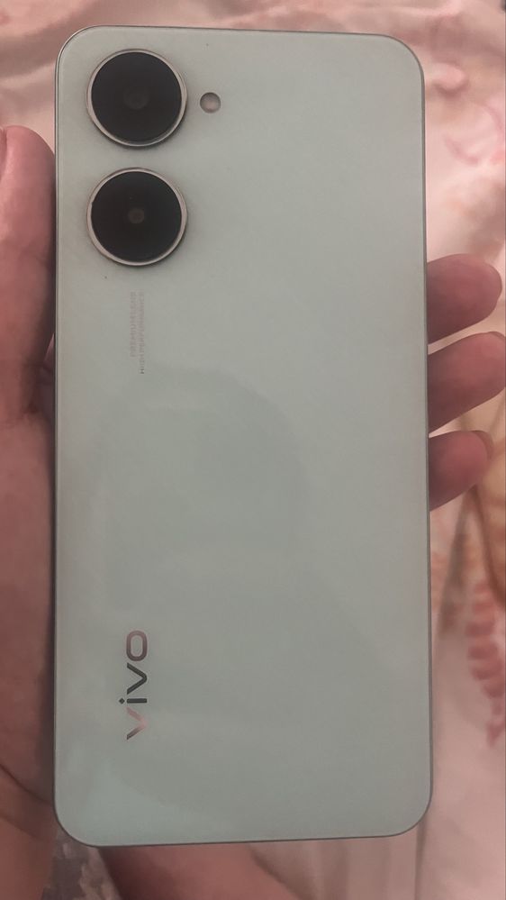 Телефон Vivo Y03. Срочно