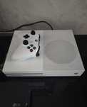 Продам Xbox one s 1tb