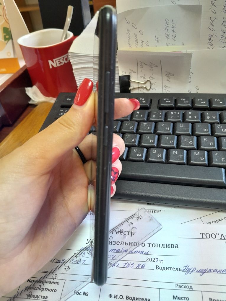 Продам  HUAWEI Y6s модель JAT-LX1