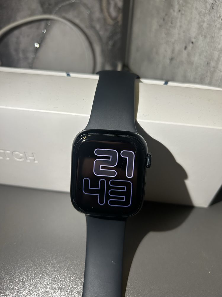 Apple watch series 8