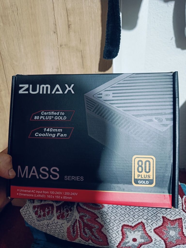 Блок питания Zumax 750w gold.