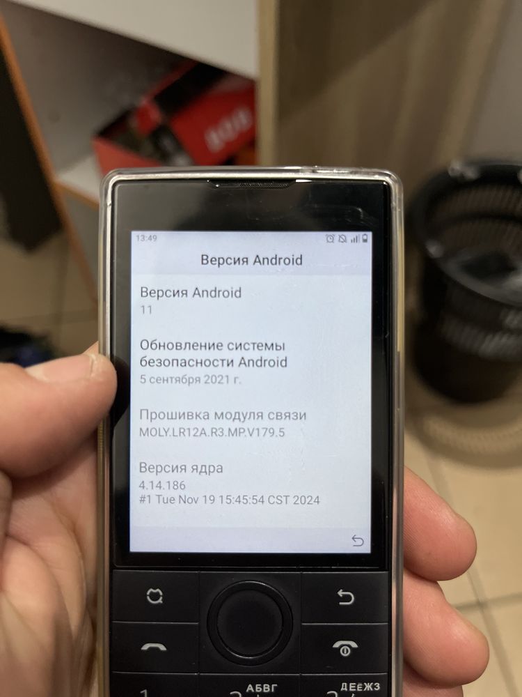 Qin F22- кнопочный смартфон с WhatsApp, YouTube и Wi-Fi! Новый комлект