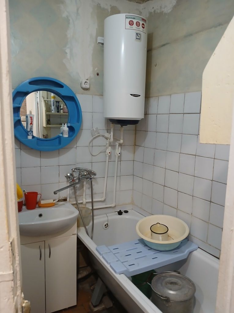 Продам квартиру 4-х комнатную 4-й этаж 5 этажный дом