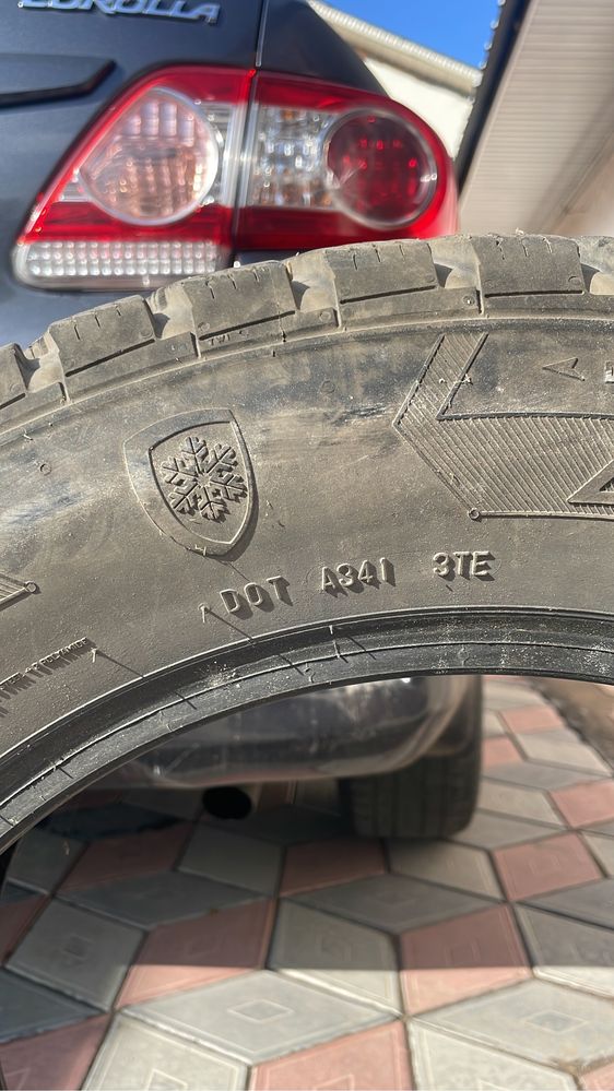 Продам 2 шину