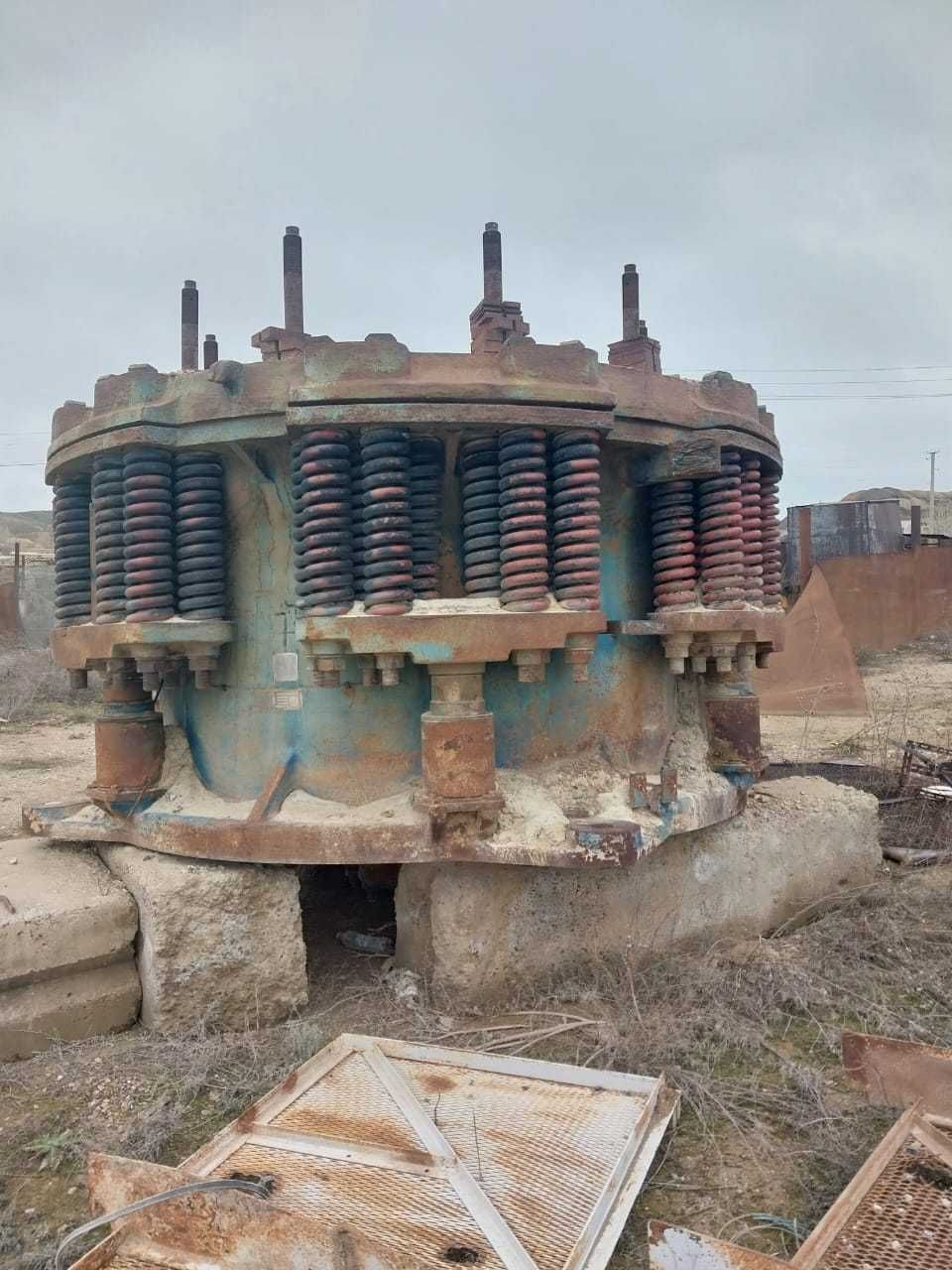 Продам конусную дробилку DKI-1750 , аналог КМД-1750.