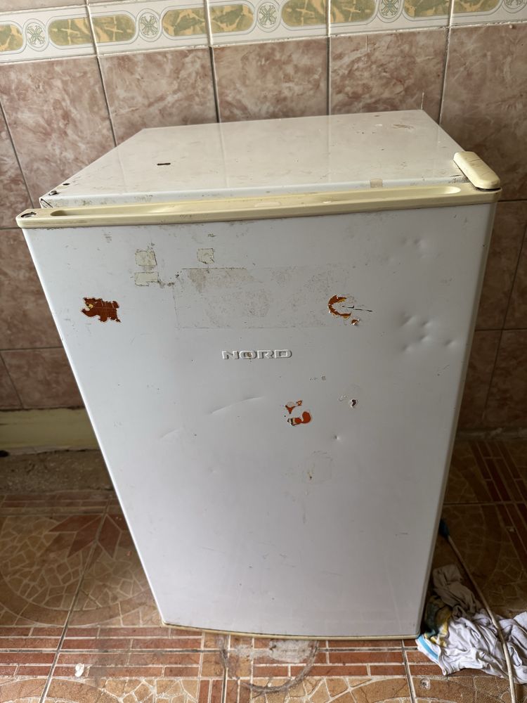 Холодильник продается