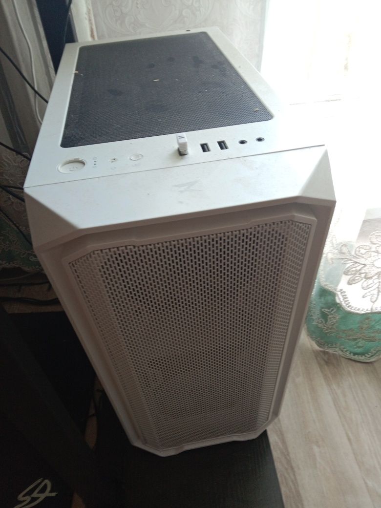 Продам мощный игровой компьютер