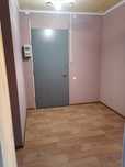 продам 2х комнатную квартиру 68 м.кв на 2 этаже.