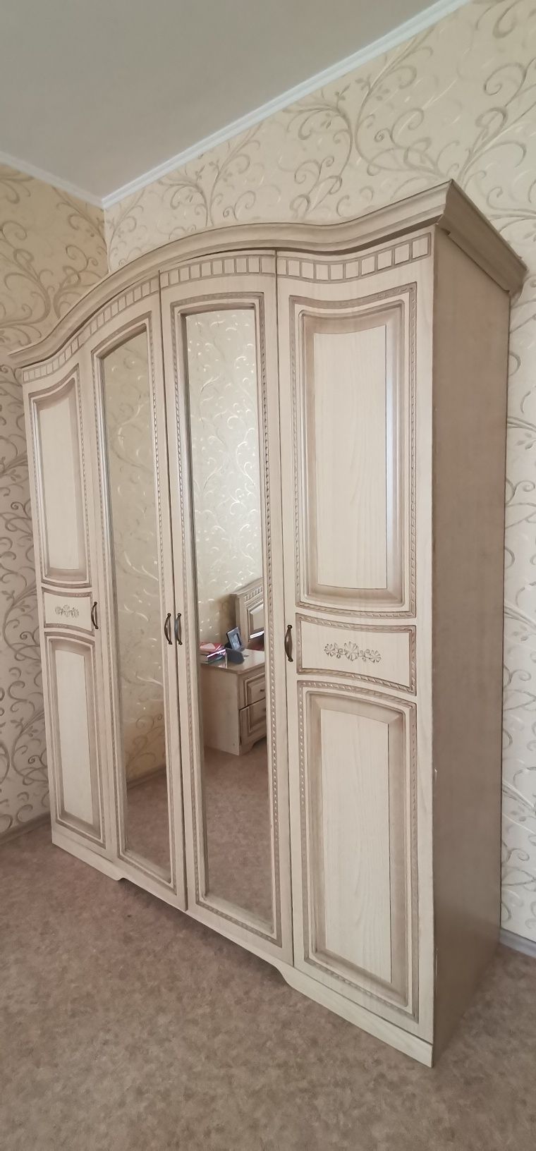 Спальный гарнитур