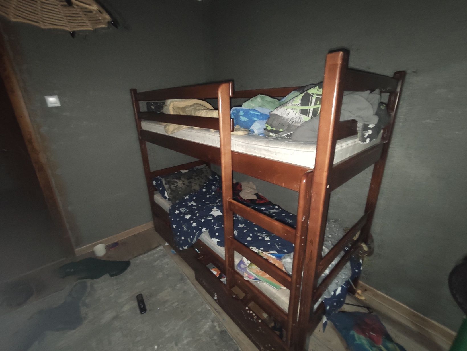 Продам двухспальную кровать