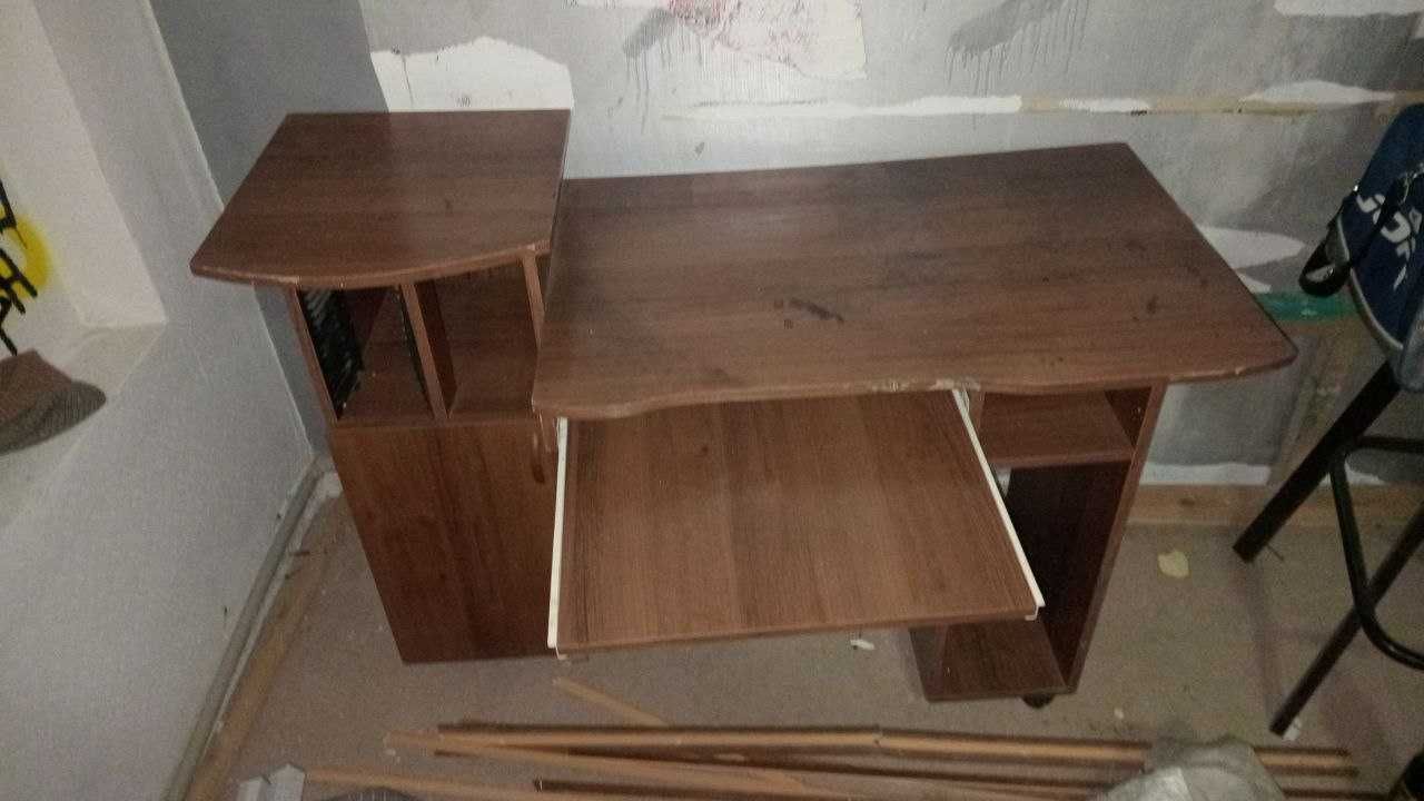 Компьютерные столы