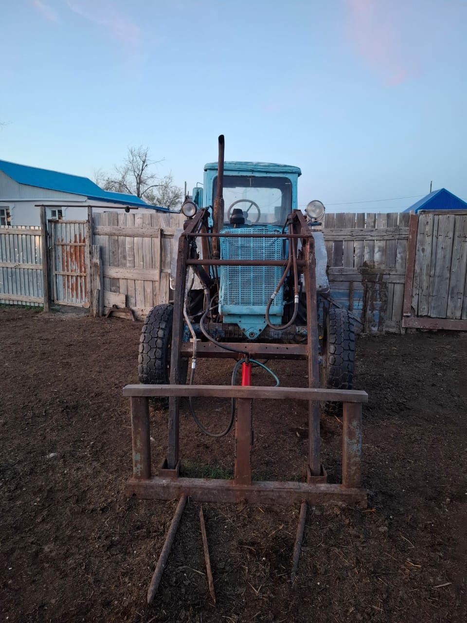 Срочно продам трактор