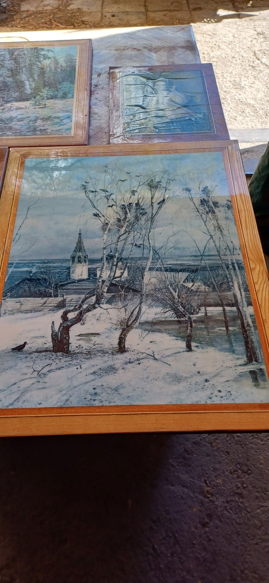 Продам картины разные, много