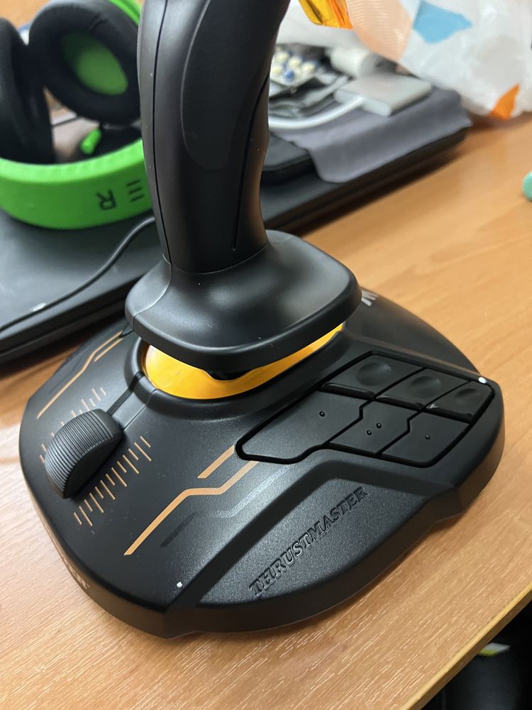 Джойстик ThrustMaster T-16000M FCS HOTAS черный