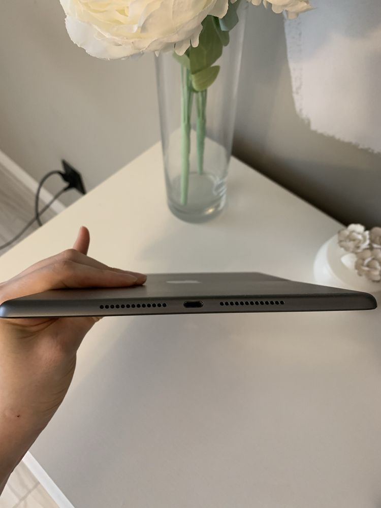 Apple IPad 2021 года 9го поколения | 64 GB | Wi-Fi